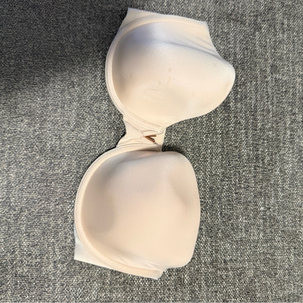 Seamless Strapless Nude Bra - Picture 2 of 4